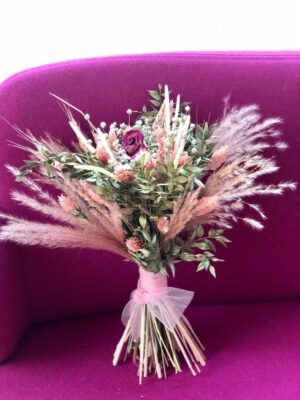 Trockenblumensträuße Trockenblumenstrauß Bronze rose Pearl bridal bouquet