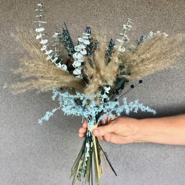Trockenblumensträuße Trockenblumenstrauß Light blue pastel Pearl bridal bouquet 4